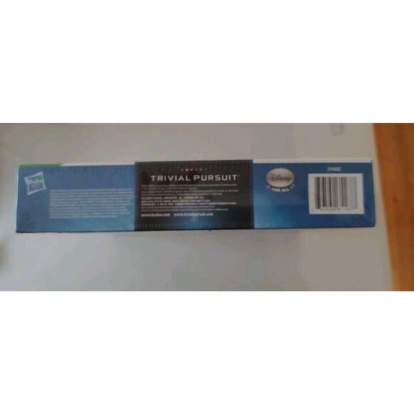 New - Trivial Pursuit Disney For All Board Game 2010 Hasbro Family Party Game - Picture 4 of 4